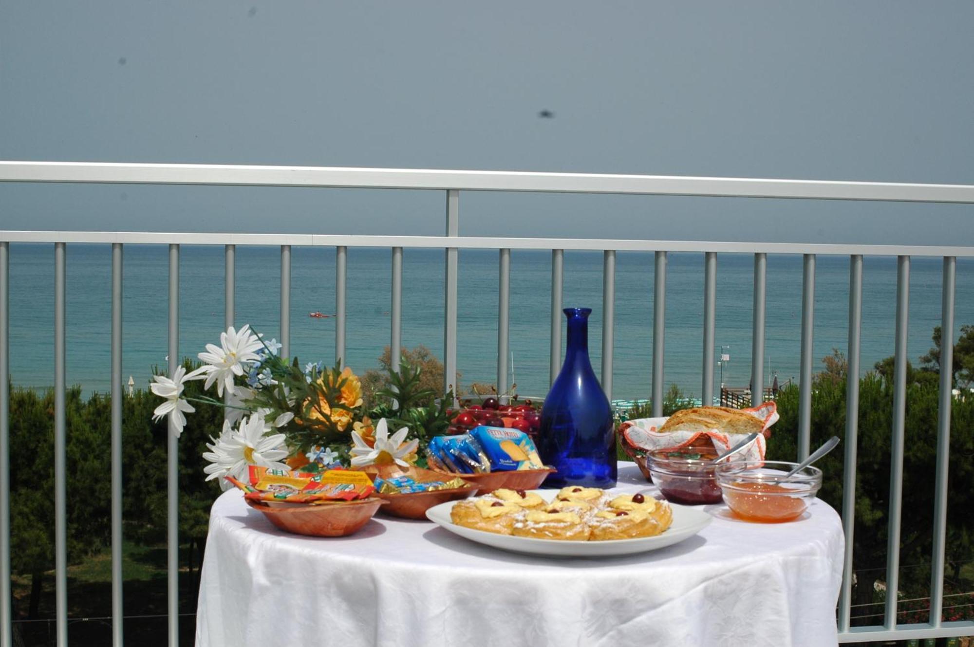 Hotel Miramare Pineto Zewnętrze zdjęcie