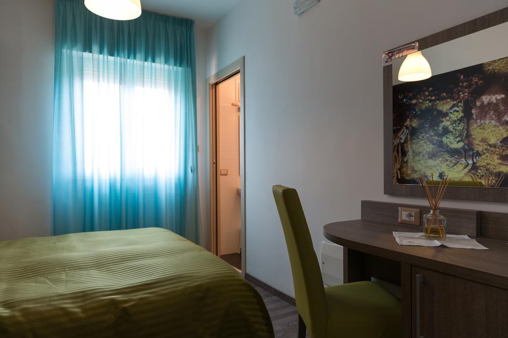Hotel Miramare Pineto Zewnętrze zdjęcie